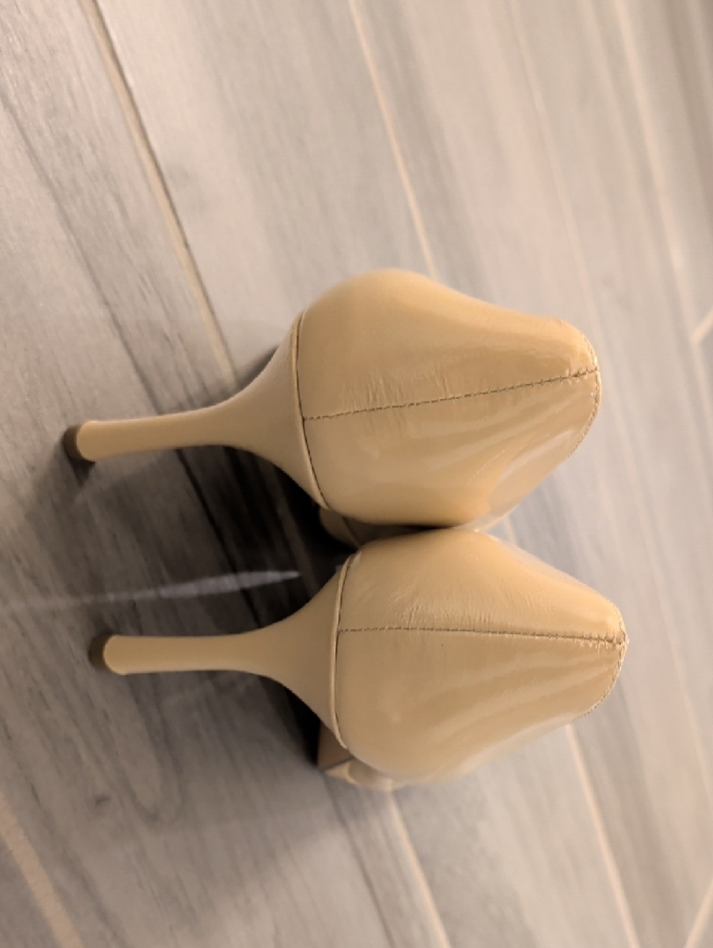 NWOT Naturalizer Beige Patent Round-Toe Pumps - Picture 4 of 5